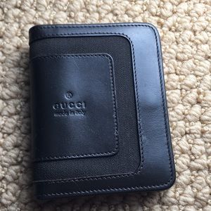 Gucci billfold wallet - black